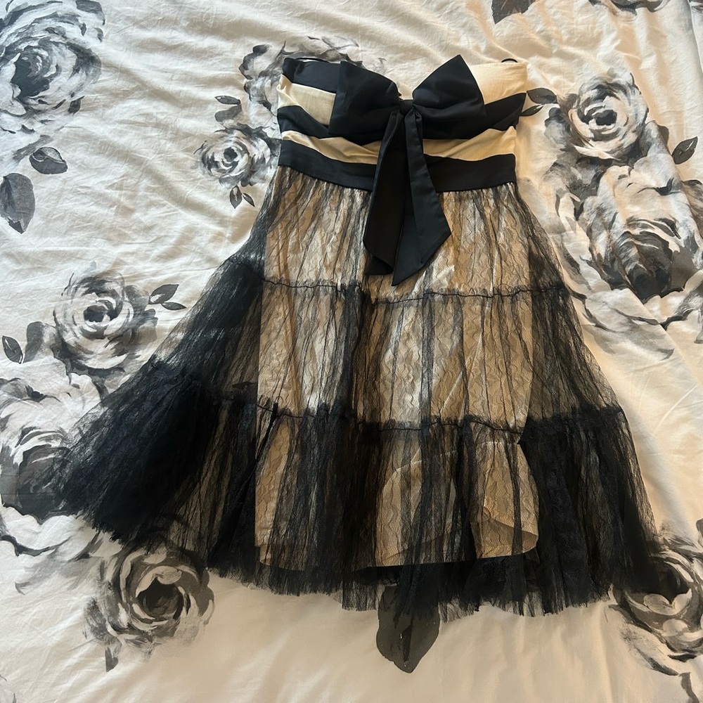 Minuet Petite Black and Cream Bubble Midi Skirt